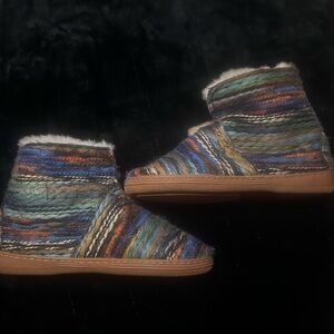 LAMO LADIES FUR LINED WARM Multicolor SLIPPERS LIKE NEW RUBBER SOLES SIZE 7 M